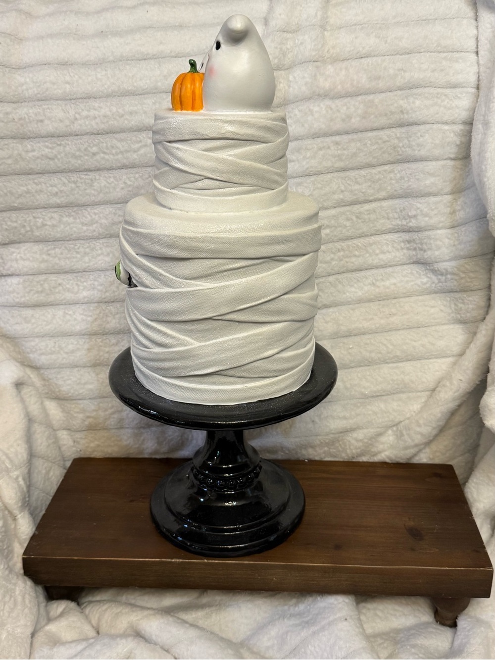 Halloween Mummy Cake Decor - White with Orange Pumpkin & Green Eyes - Picture 2 of 4